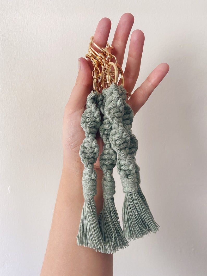 Macrame keychain